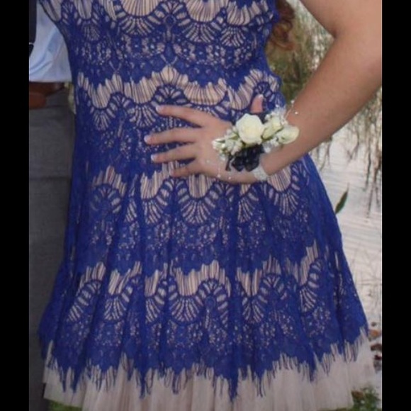 Worn once - Picture 3 of 3